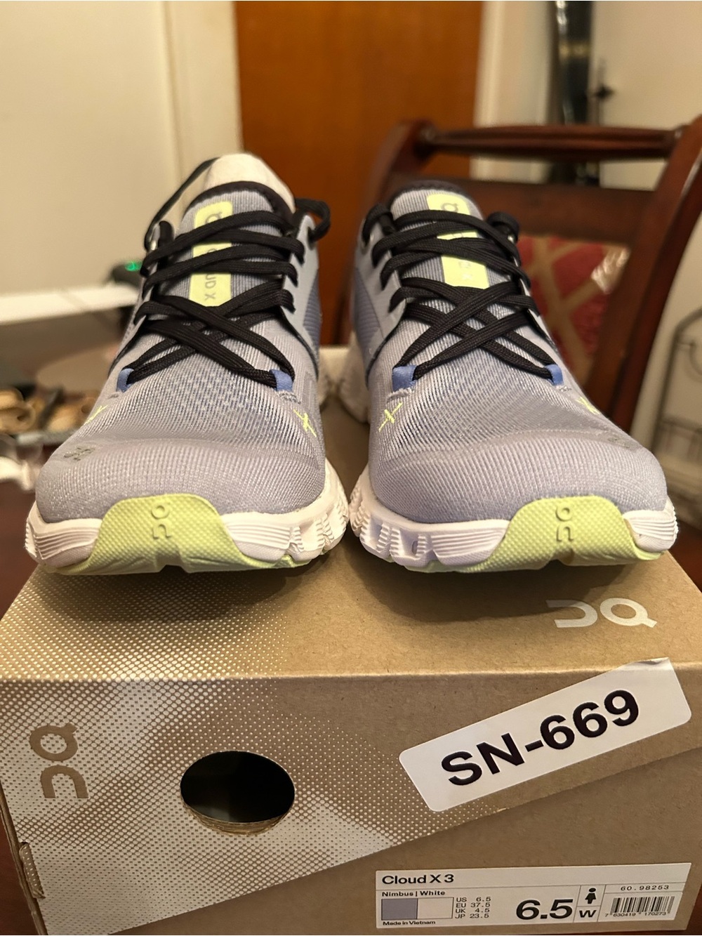 Women’s On Cloud X3 Lightweight Running Shoes - Light Gray with Lime Accents